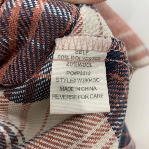 NWOT Timing Oversized Wool Blend Plaid Flannel Shacket, Size Small - Picture 6 of 7